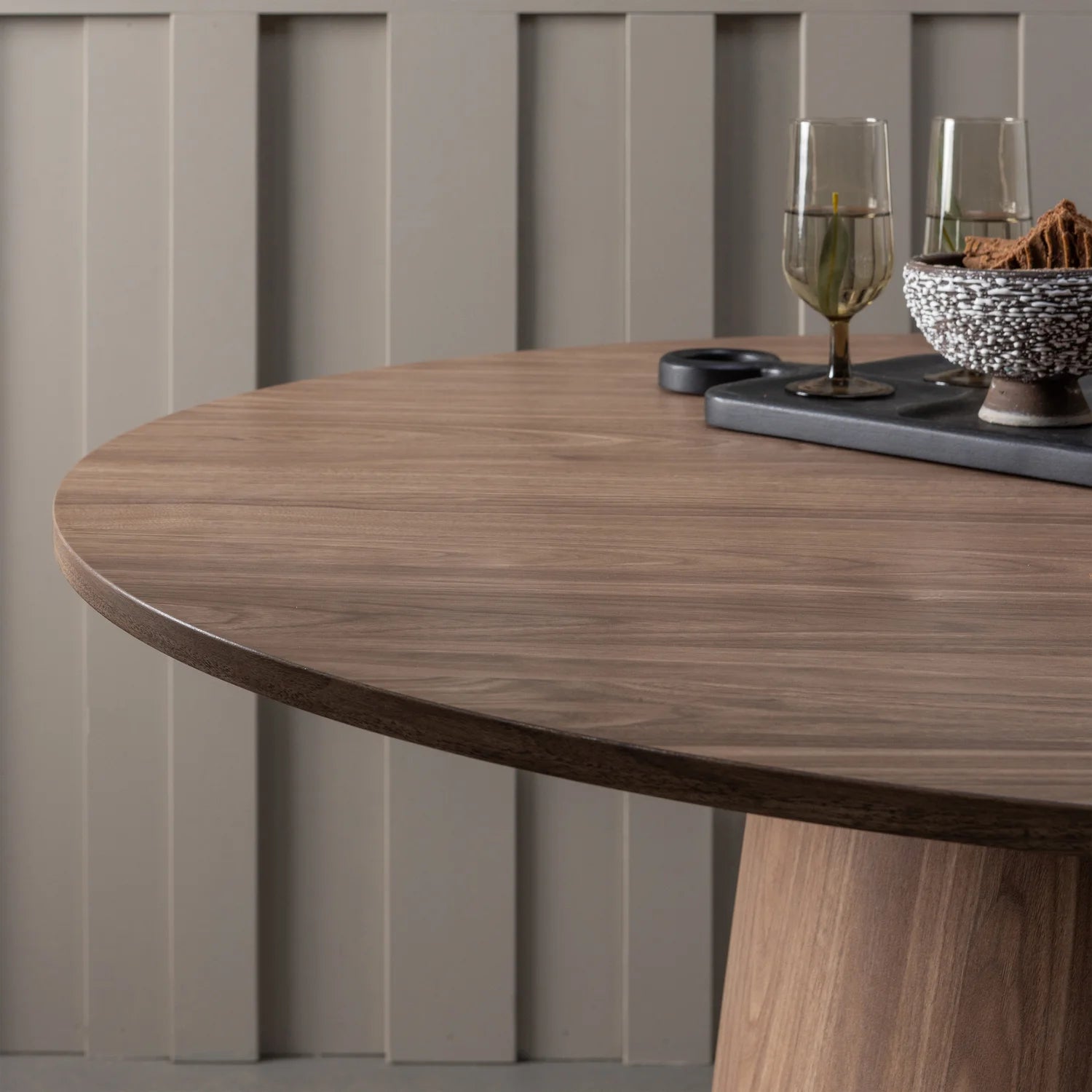 Maan eettafel rond mdf walnoot ø120 cm