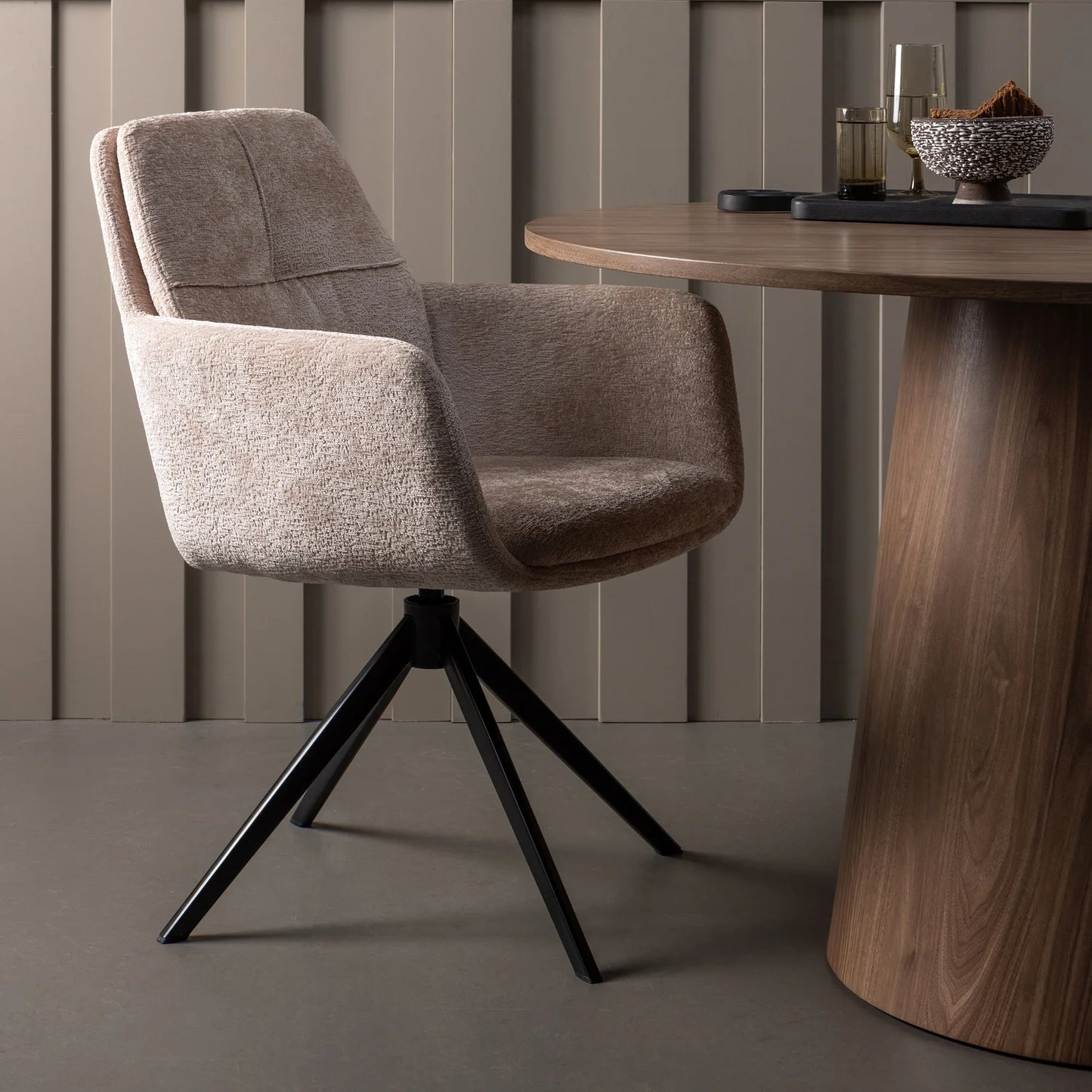 Maan eettafel rond mdf walnoot ø120 cm