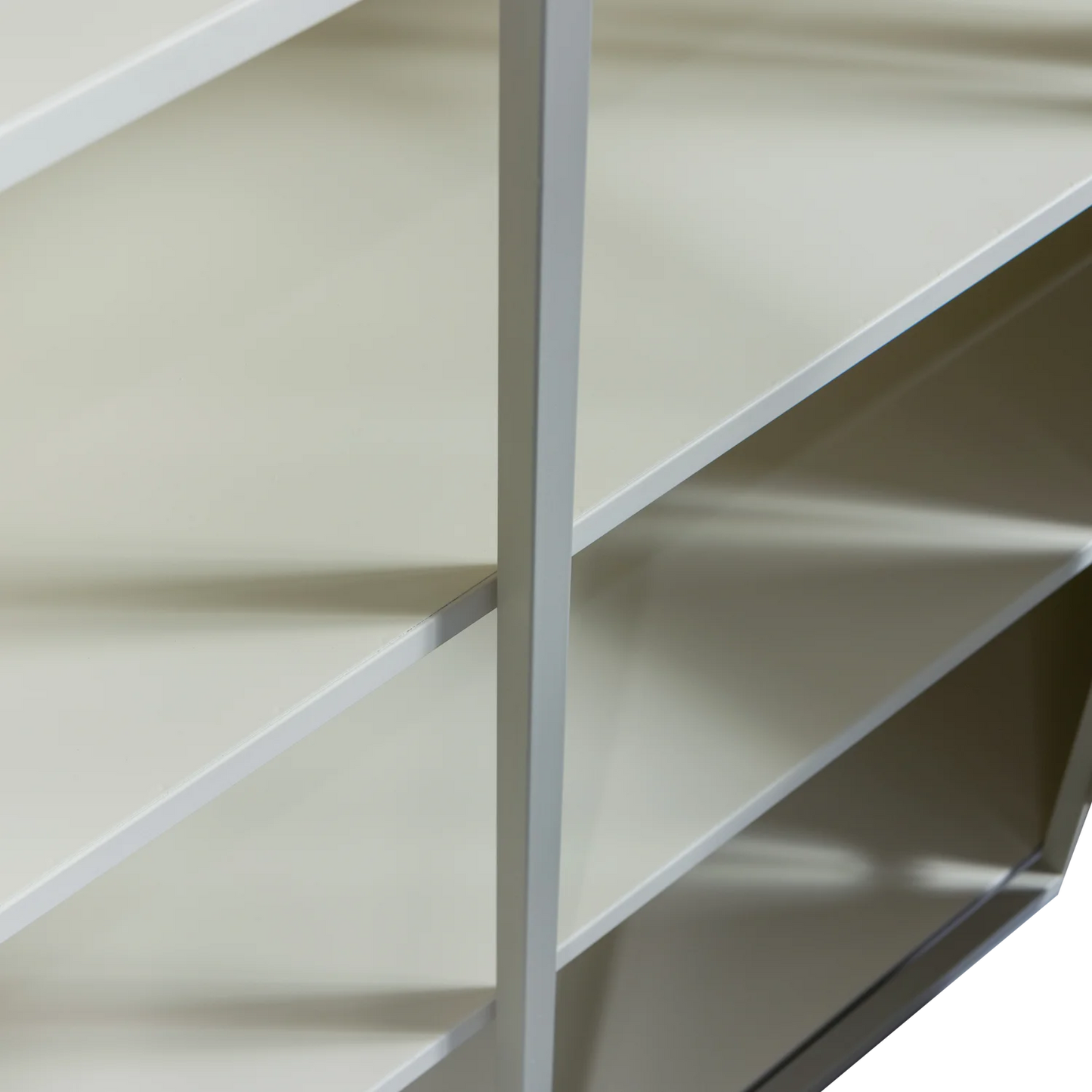 Exhibit xl 3-deurs vitrinekast metaal zand