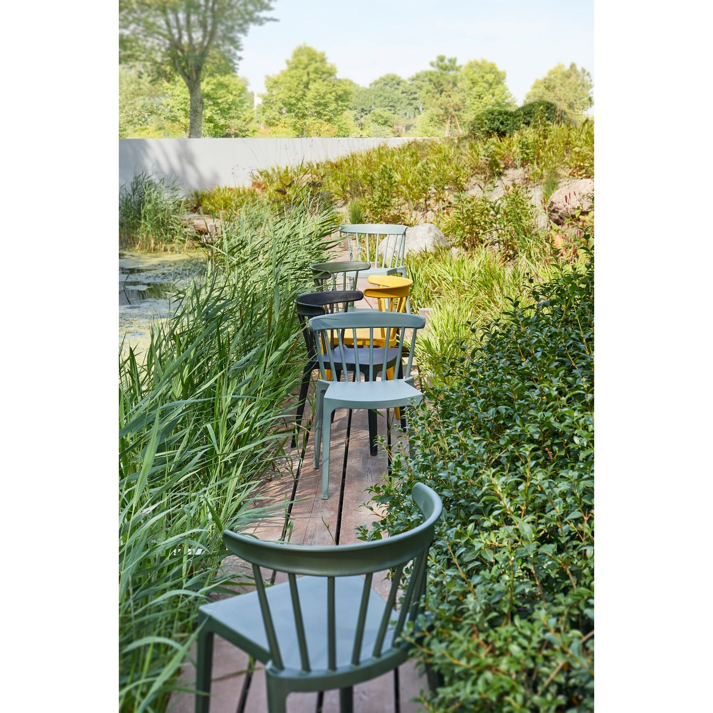 Bliss tuinstoel met spijlen kunststof army groen