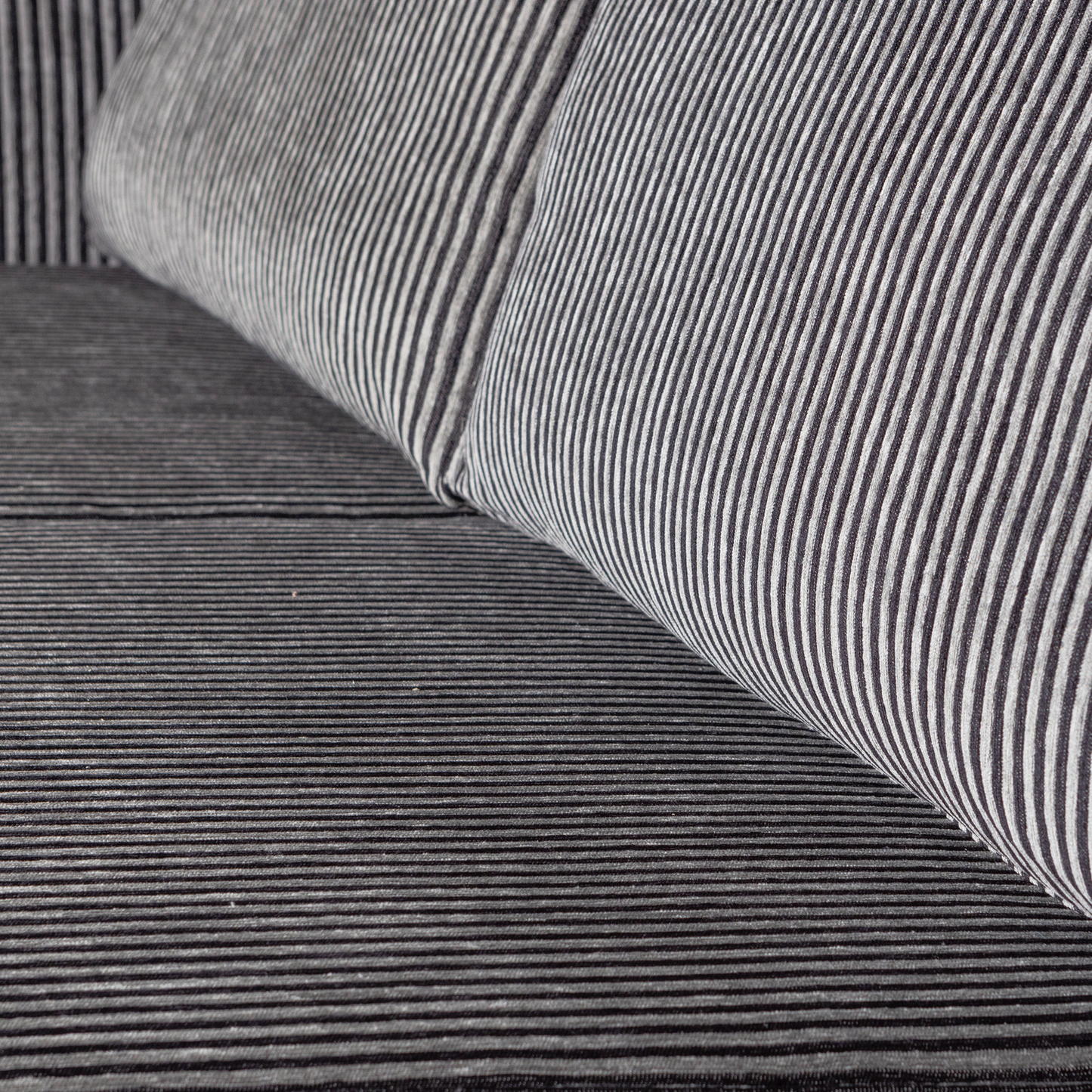 Rodeo bank 2,5-zits streep zwart/grijs