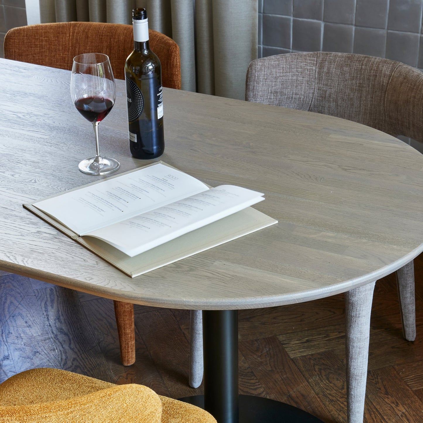 Tablo eettafel ovaal vl 220x90cm pebble grey/zwart [fsc]